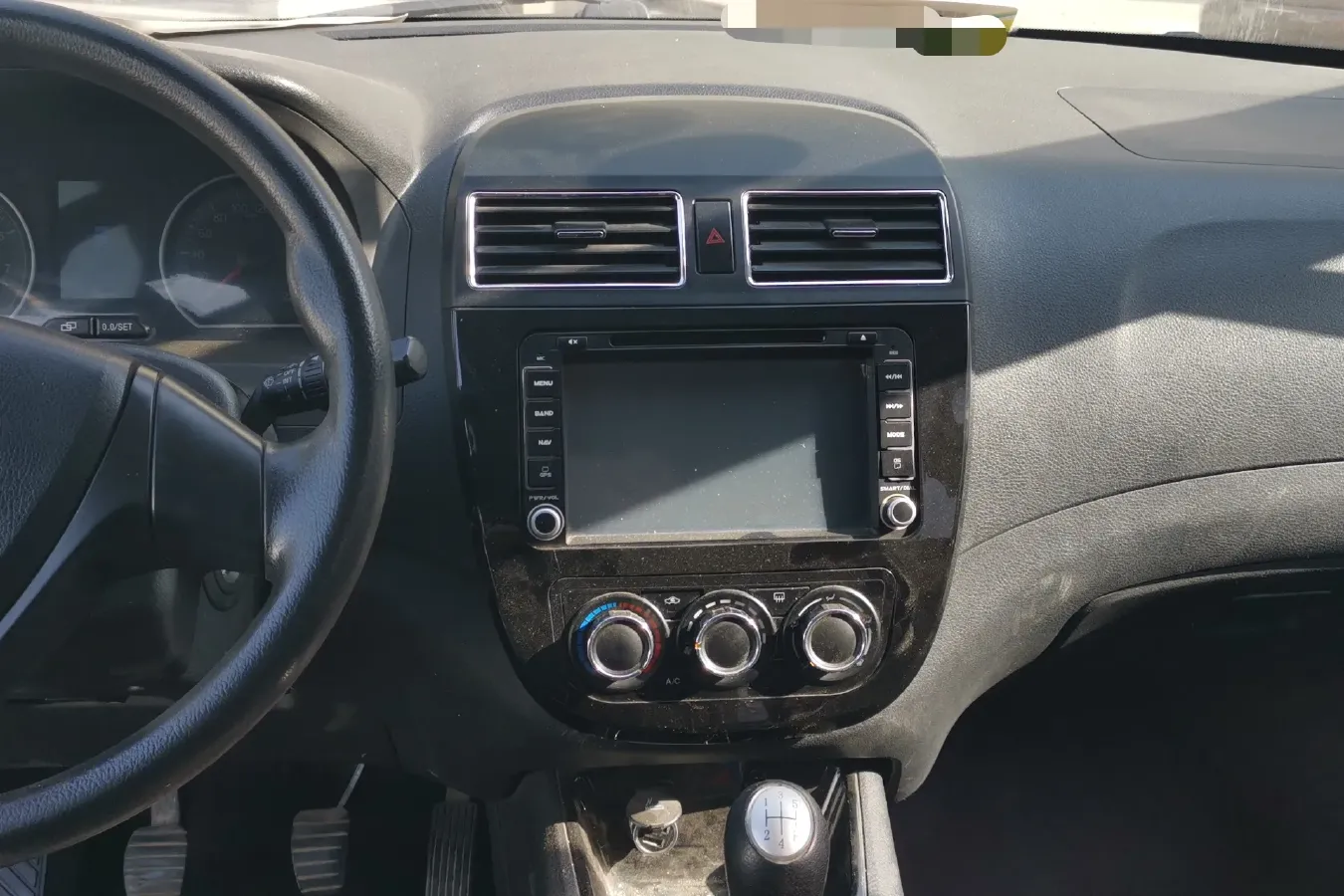 2015 DongFeng Forthing Joyear X3 1.5L 120HP L4 5MT,autocango,china used car exporter,china ev exporter,chinese used car exporter,chinese used ev exporter