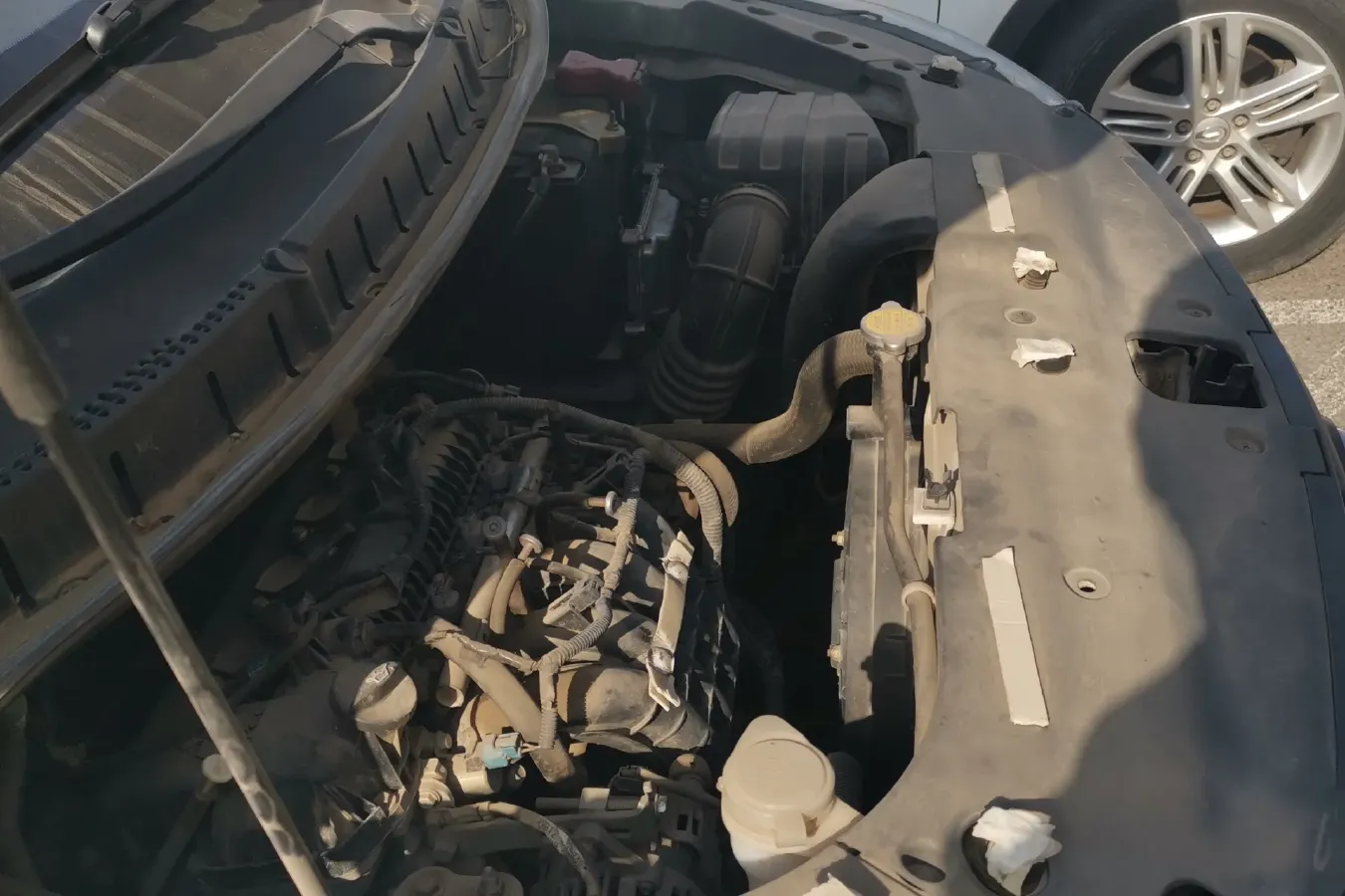 2015 DongFeng Forthing Joyear X3 1.5L 120HP L4 5MT,autocango,china used car exporter,china ev exporter,chinese used car exporter,chinese used ev exporter