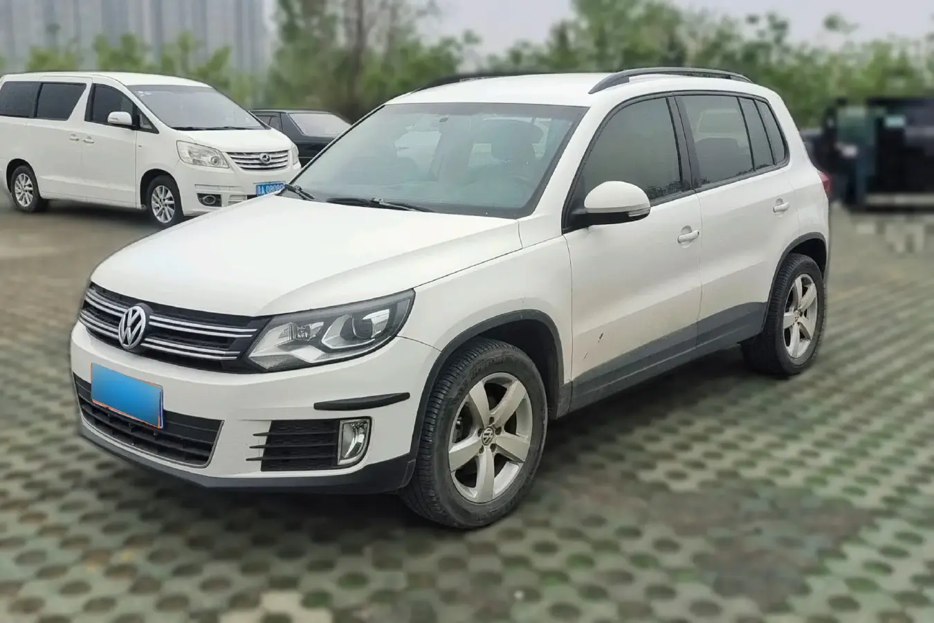 2013 Volkswagen Tiguan 1.8T 160HP L4 6AT
