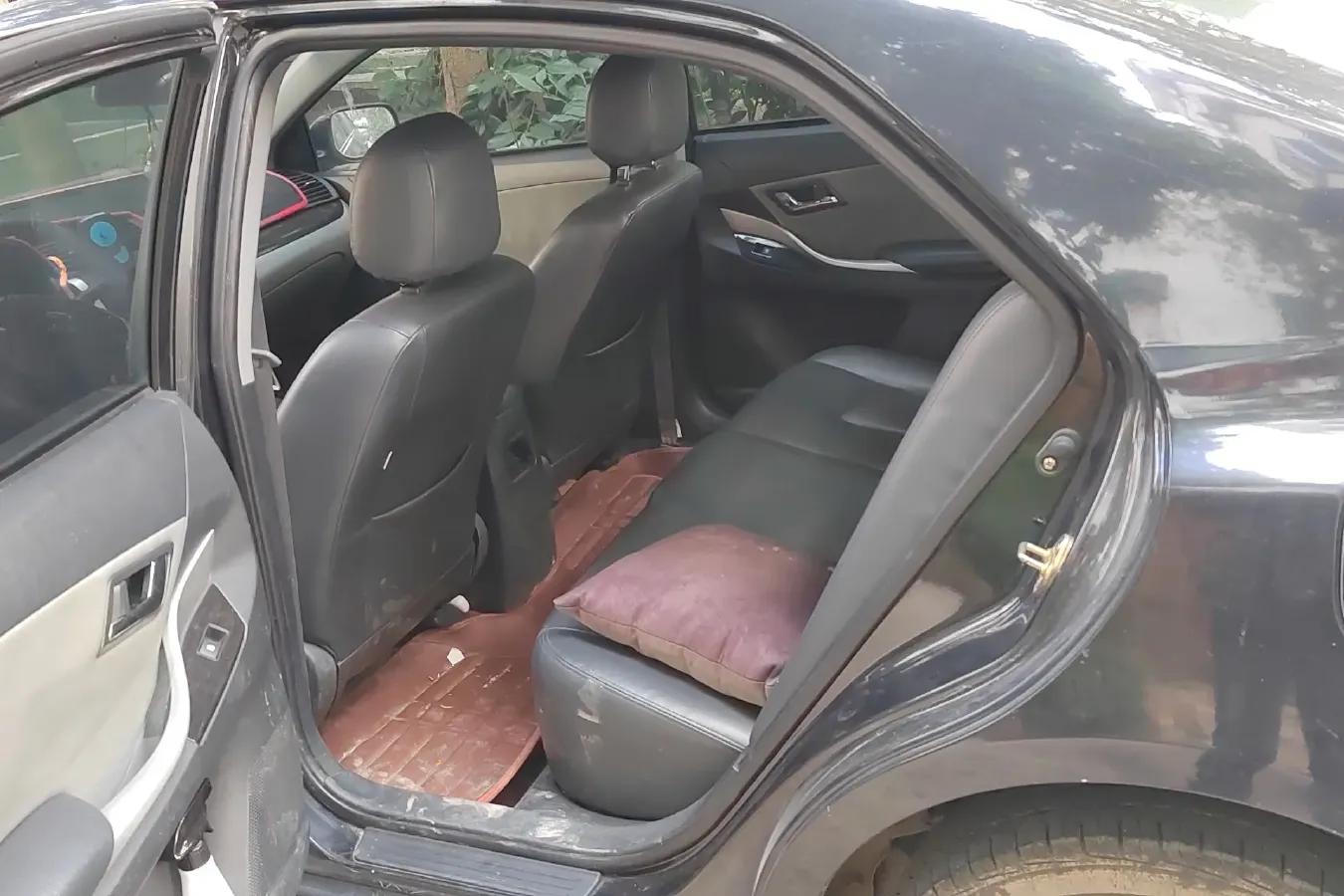 2014 Zotye Z300 1.5L 113HP L4 5MT,autocango,china used car exporter,china ev exporter,chinese used car exporter,chinese used ev exporter