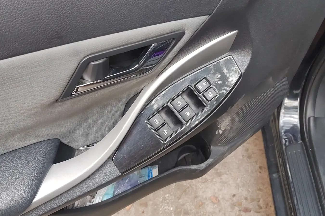 2014 Zotye Z300 1.5L 113HP L4 5MT,autocango,china used car exporter,china ev exporter,chinese used car exporter,chinese used ev exporter