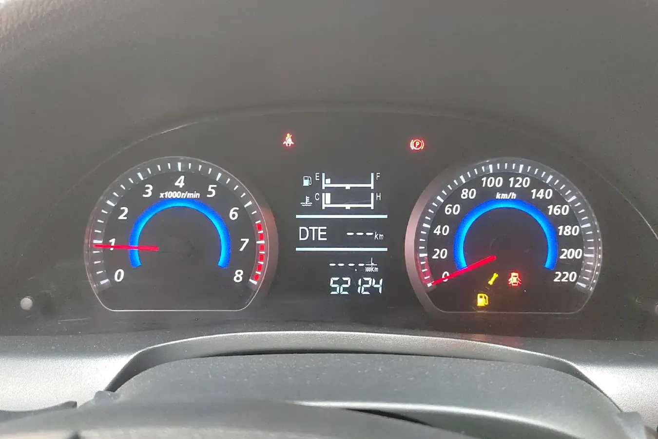 2014 Zotye Z300 1.5L 113HP L4 5MT,autocango,china used car exporter,china ev exporter,chinese used car exporter,chinese used ev exporter