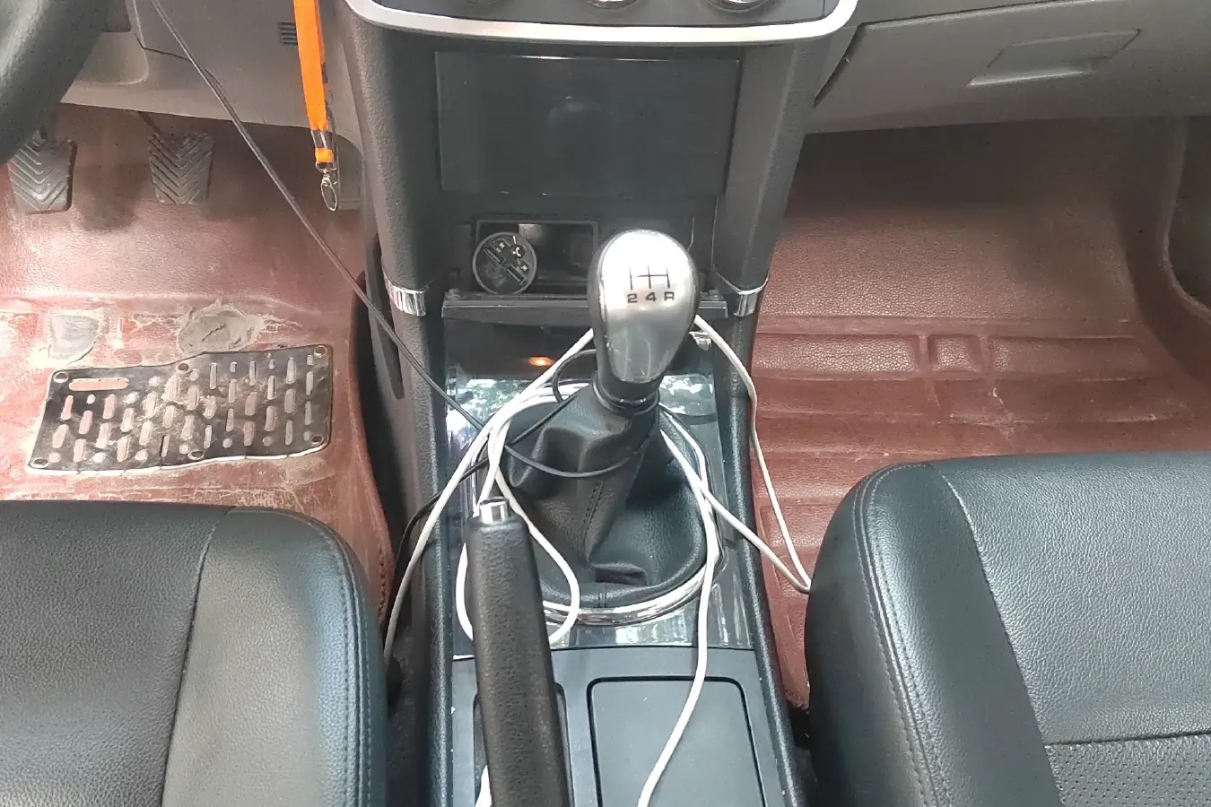 2014 Zotye Z300 1.5L 113HP L4 5MT,autocango,china used car exporter,china ev exporter,chinese used car exporter,chinese used ev exporter