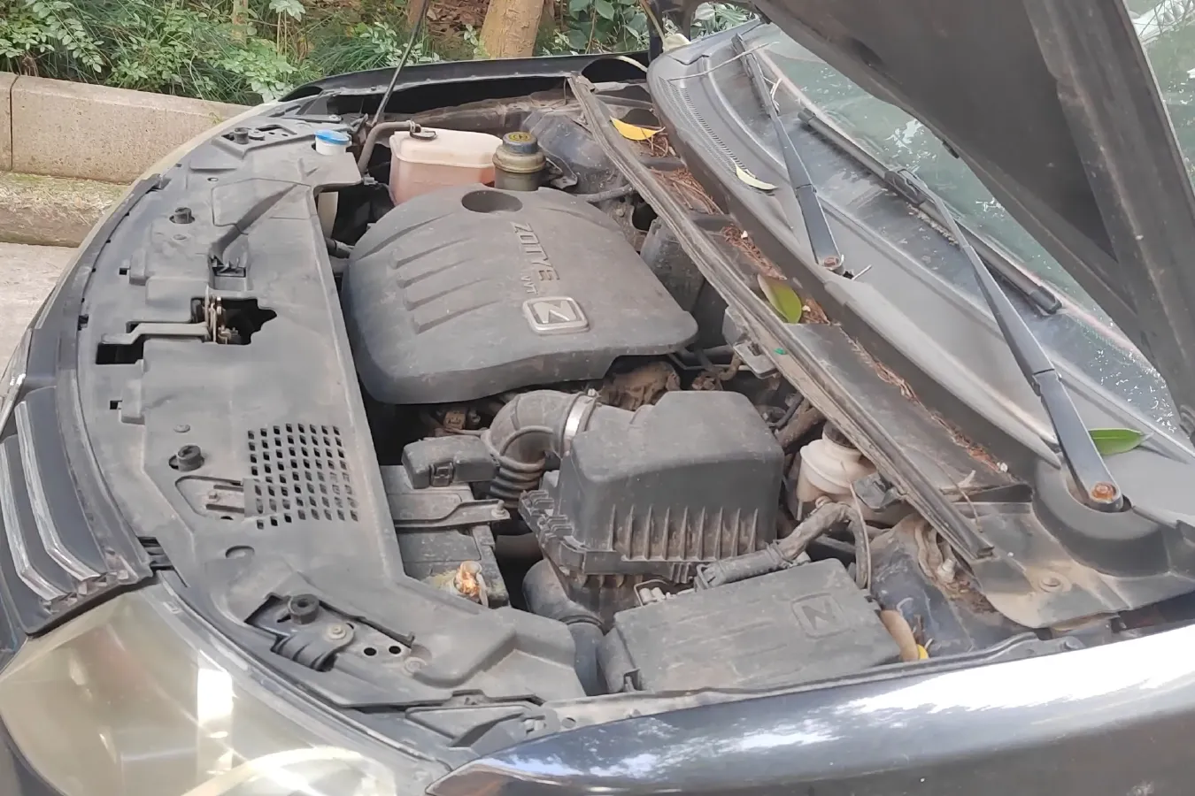 2014 Zotye Z300 1.5L 113HP L4 5MT,autocango,china used car exporter,china ev exporter,chinese used car exporter,chinese used ev exporter