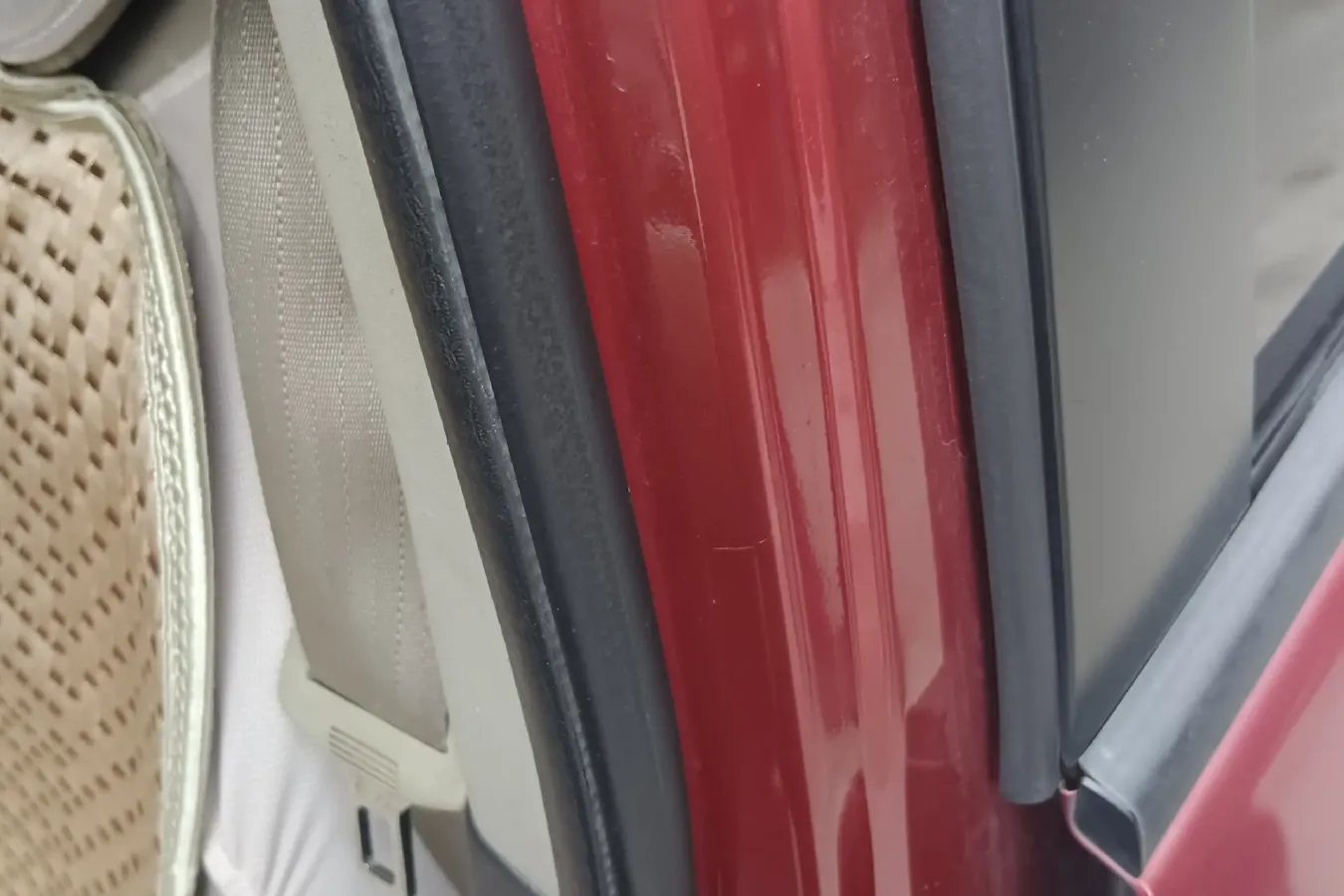 2012 Venucia R50 1.6L 117HP L4 5MT,autocango,china used car exporter,china ev exporter,chinese used car exporter,chinese used ev exporter