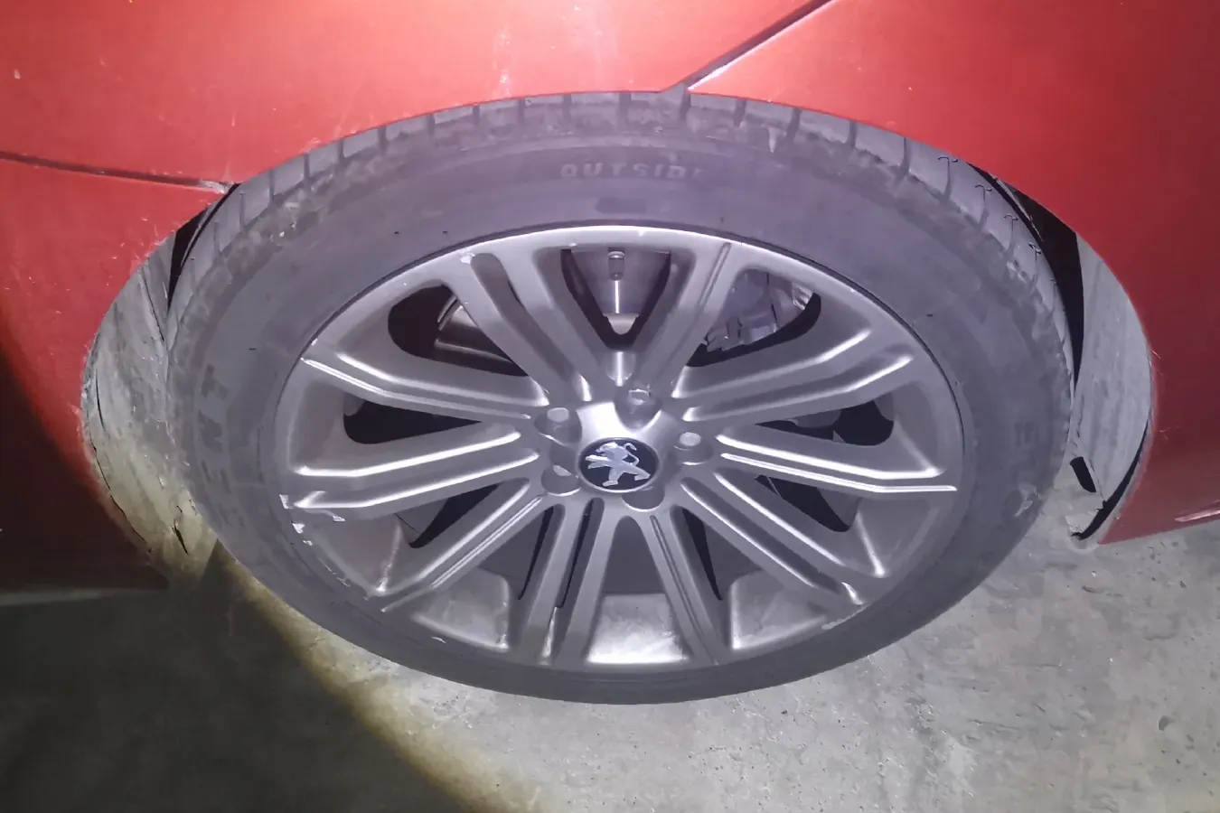 2011 Peugeot RCZ 1.6T 156HP L4 6AT,autocango,china used car exporter,china ev exporter,chinese used car exporter,chinese used ev exporter