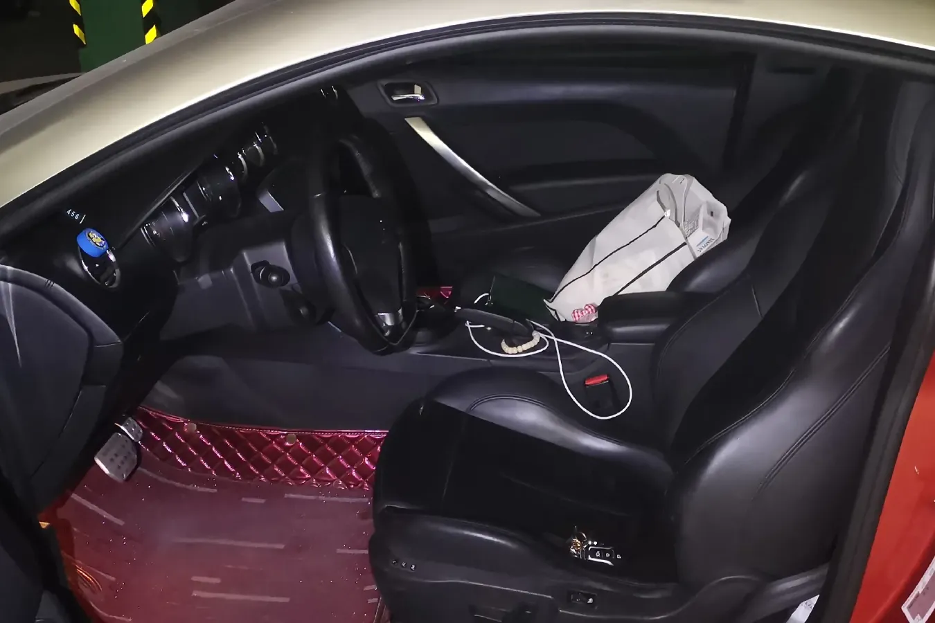 2011 Peugeot RCZ 1.6T 156HP L4 6AT,autocango,china used car exporter,china ev exporter,chinese used car exporter,chinese used ev exporter