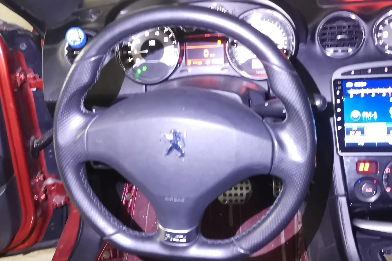 2011 Peugeot RCZ 1.6T 156HP L4 6AT,autocango,china used car exporter,china ev exporter,chinese used car exporter,chinese used ev exporter