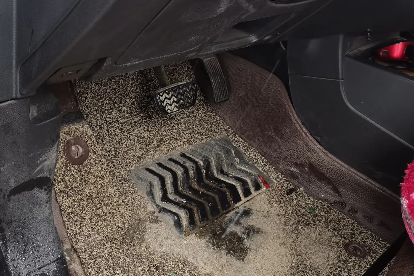 2015 FAW Jumpal D60 1.8L 139HP L4 6AT,autocango,china used car exporter,china ev exporter,chinese used car exporter,chinese used ev exporter