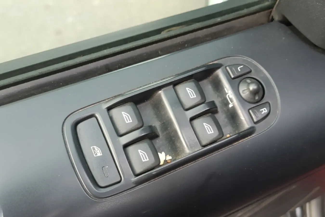 2012 Land Rover Freelander 2 2.0T 240HP L4 6AT,autocango,china used car exporter,china ev exporter,chinese used car exporter,chinese used ev exporter