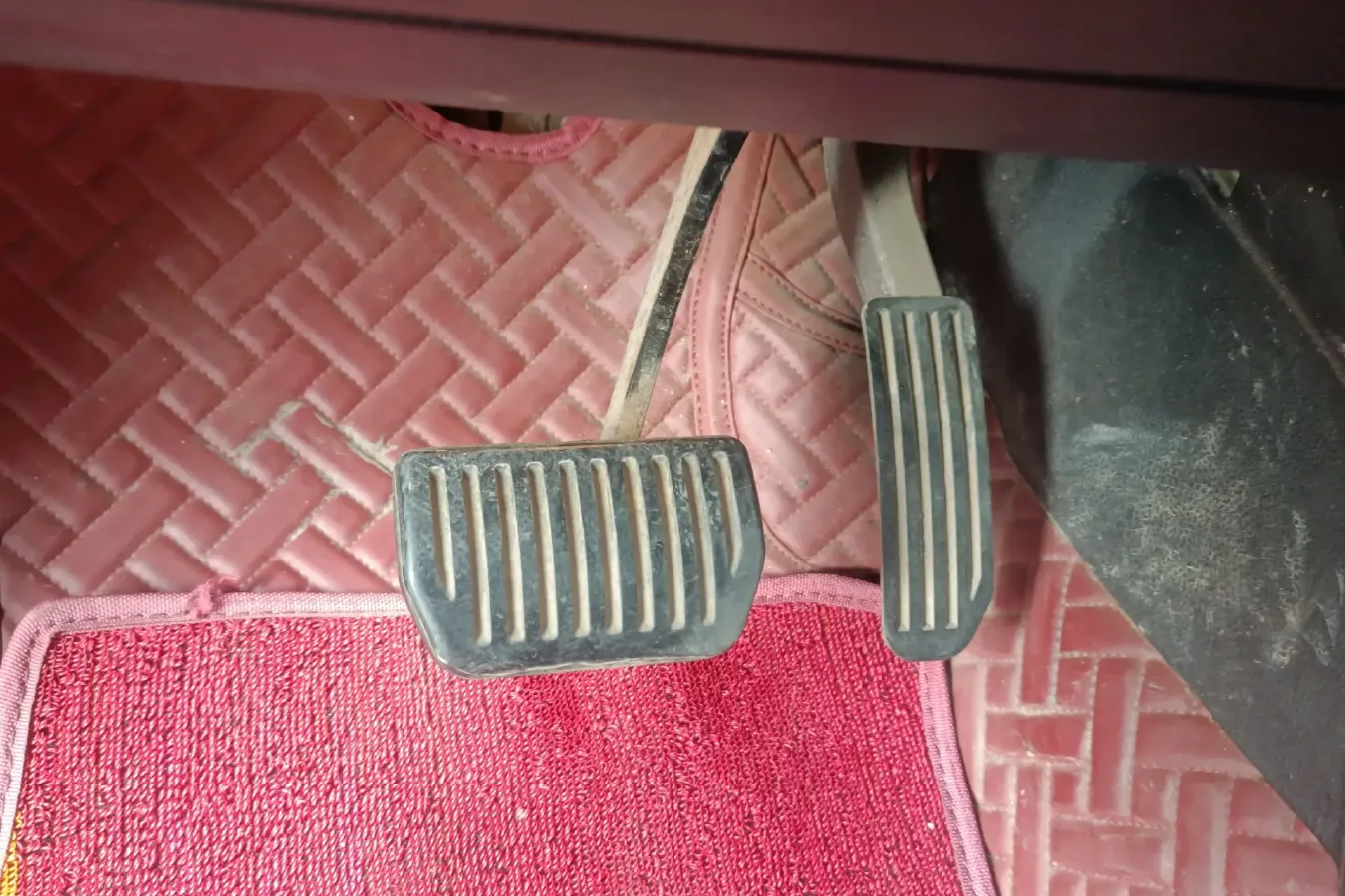 2012 Land Rover Freelander 2 2.0T 240HP L4 6AT,autocango,china used car exporter,china ev exporter,chinese used car exporter,chinese used ev exporter