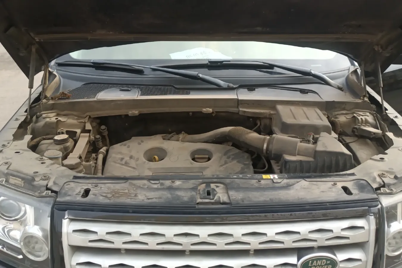 2012 Land Rover Freelander 2 2.0T 240HP L4 6AT,autocango,china used car exporter,china ev exporter,chinese used car exporter,chinese used ev exporter