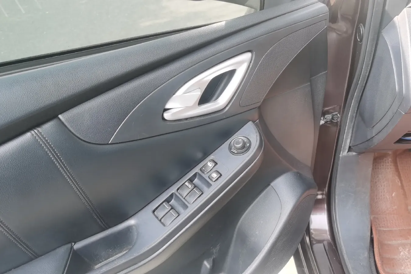 2014 Luxgen 5 1.8T 154HP L4 5AT,autocango,china used car exporter,china ev exporter,chinese used car exporter,chinese used ev exporter