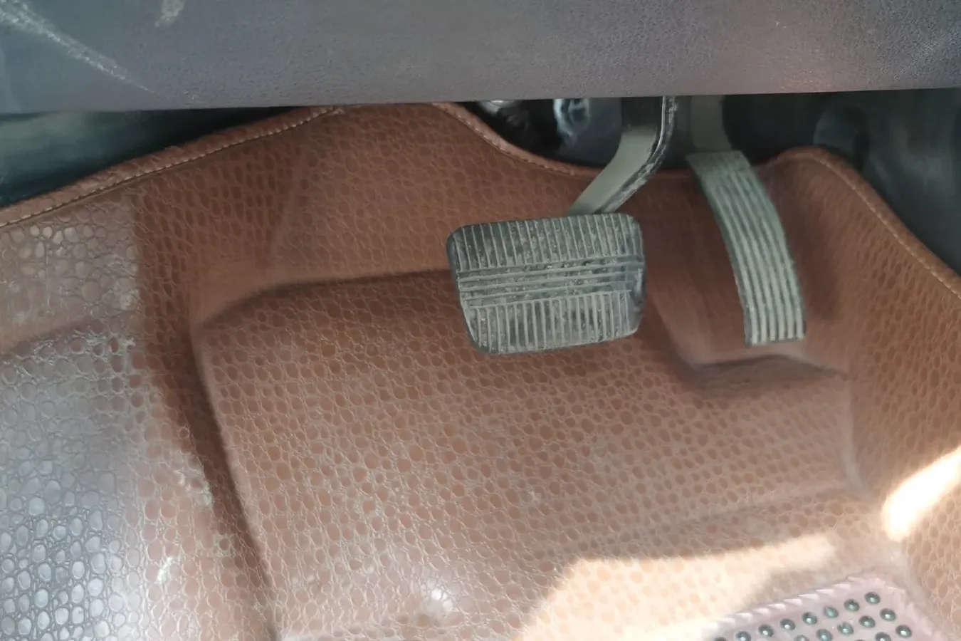 2014 Luxgen 5 1.8T 154HP L4 5AT,autocango,china used car exporter,china ev exporter,chinese used car exporter,chinese used ev exporter