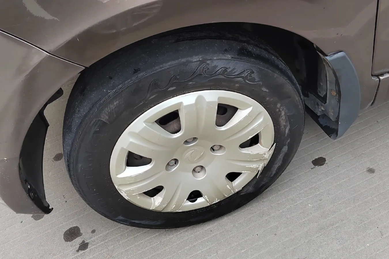 2014 DongFeng Fengon Fengon 330 1.5L 109HP L4 5MT,autocango,china used car exporter,china ev exporter,chinese used car exporter,chinese used ev exporter