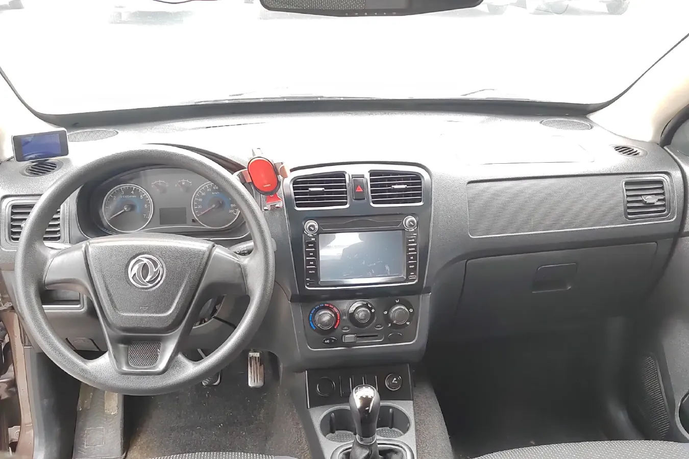 2014 DongFeng Fengon Fengon 330 1.5L 109HP L4 5MT,autocango,china used car exporter,china ev exporter,chinese used car exporter,chinese used ev exporter