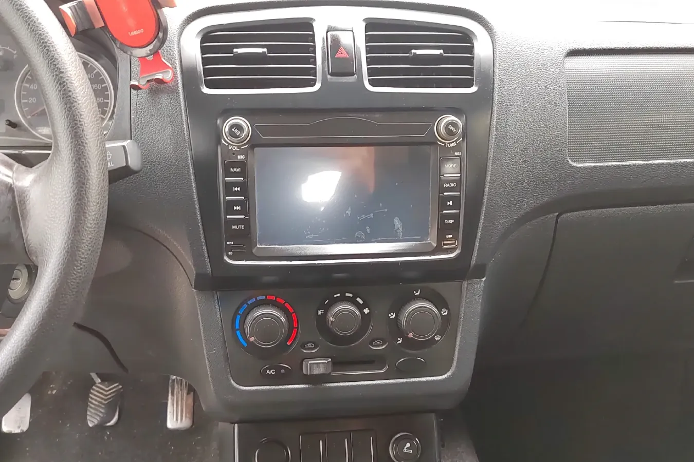 2014 DongFeng Fengon Fengon 330 1.5L 109HP L4 5MT,autocango,china used car exporter,china ev exporter,chinese used car exporter,chinese used ev exporter