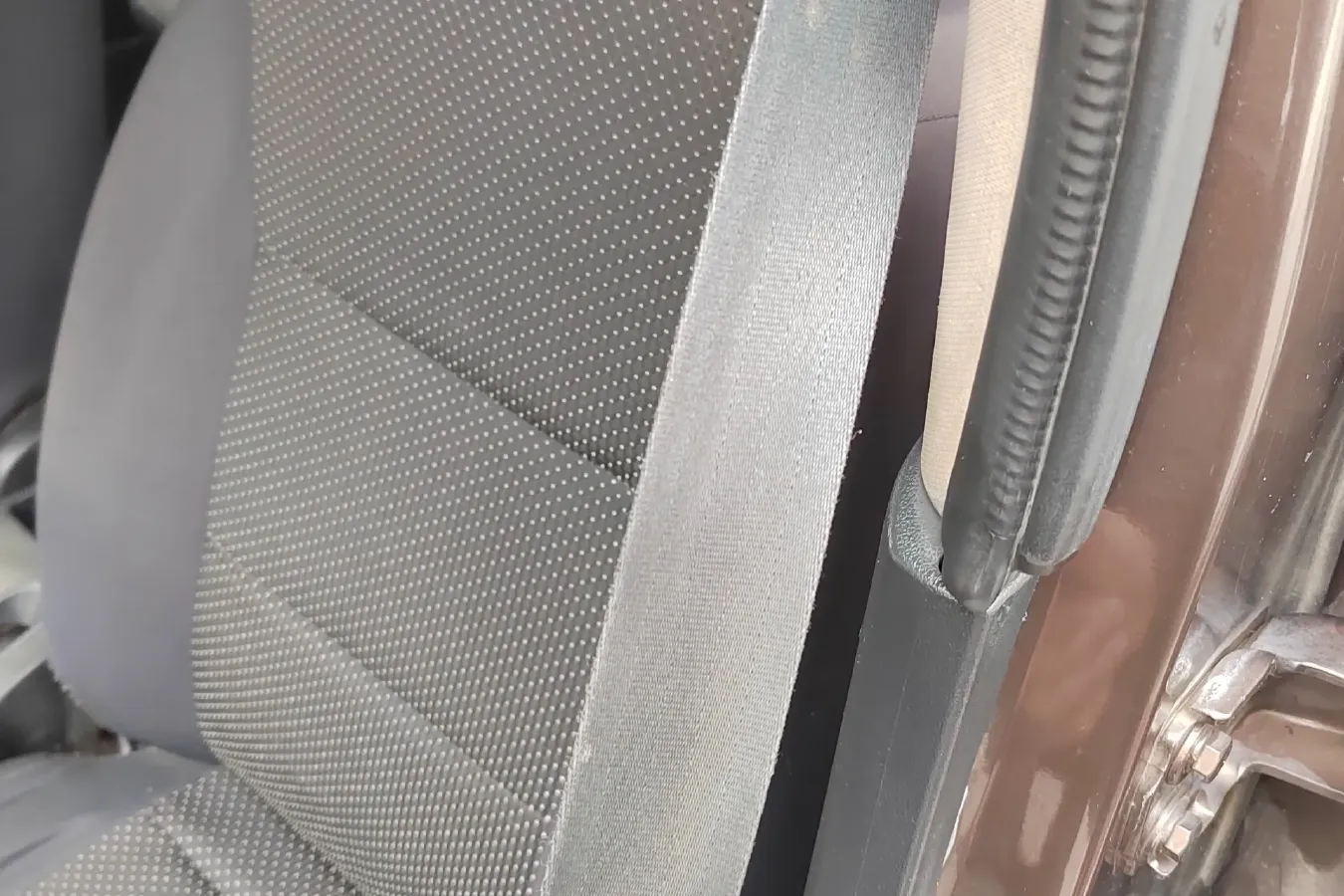 2014 DongFeng Fengon Fengon 330 1.5L 109HP L4 5MT,autocango,china used car exporter,china ev exporter,chinese used car exporter,chinese used ev exporter