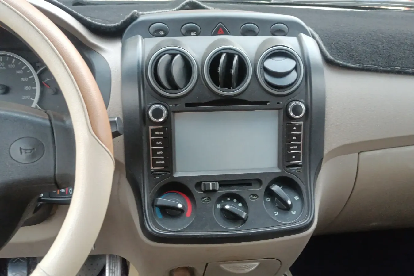 2010 WuLing HongGuang 1.2L 86HP L4 5MT,autocango,china used car exporter,china ev exporter,chinese used car exporter,chinese used ev exporter