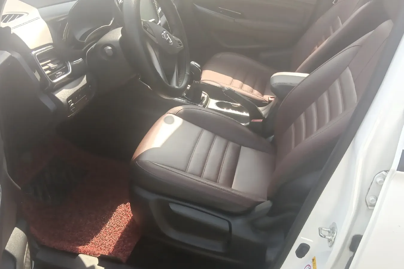 2017 ChangAn Oshan A800 1.6L 125HP L4 5MT,autocango,china used car exporter,china ev exporter,chinese used car exporter,chinese used ev exporter