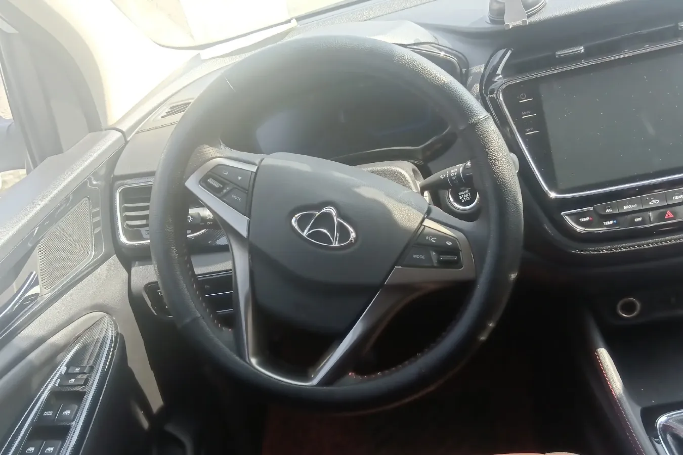 2017 ChangAn Oshan A800 1.6L 125HP L4 5MT,autocango,china used car exporter,china ev exporter,chinese used car exporter,chinese used ev exporter