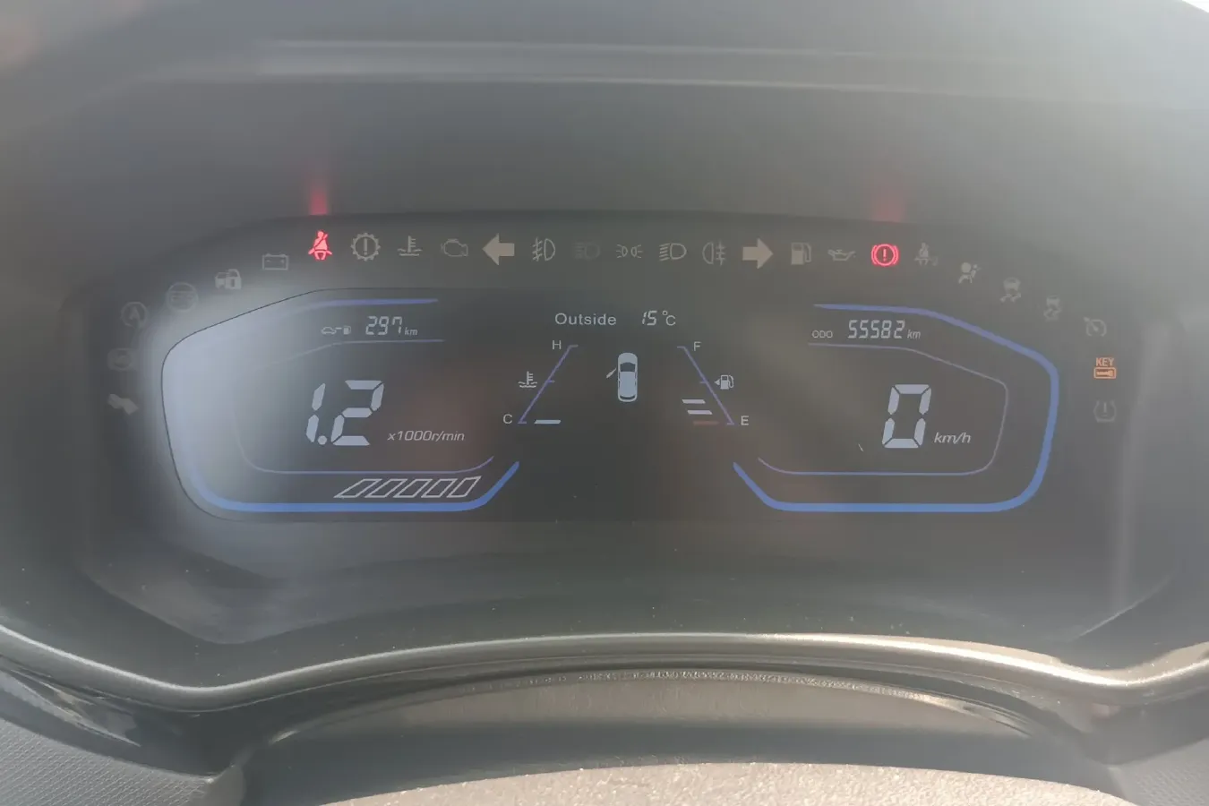 2017 ChangAn Oshan A800 1.6L 125HP L4 5MT,autocango,china used car exporter,china ev exporter,chinese used car exporter,chinese used ev exporter