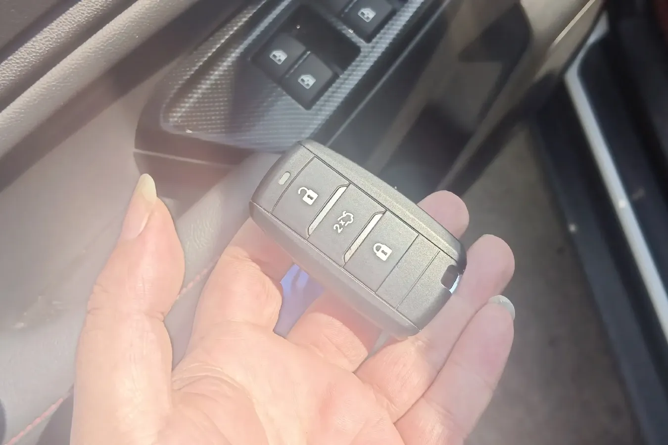 2017 ChangAn Oshan A800 1.6L 125HP L4 5MT,autocango,china used car exporter,china ev exporter,chinese used car exporter,chinese used ev exporter