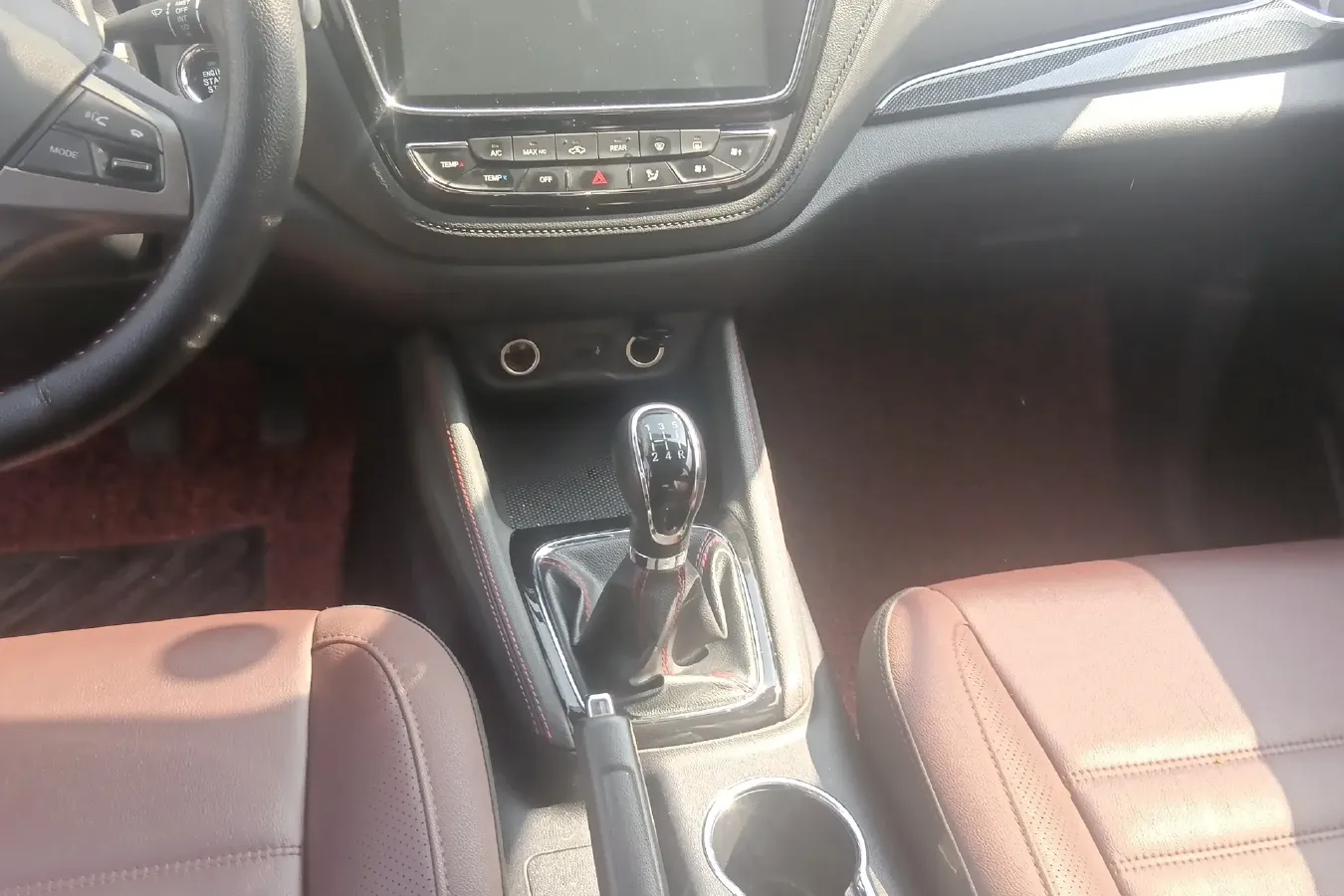 2017 ChangAn Oshan A800 1.6L 125HP L4 5MT,autocango,china used car exporter,china ev exporter,chinese used car exporter,chinese used ev exporter