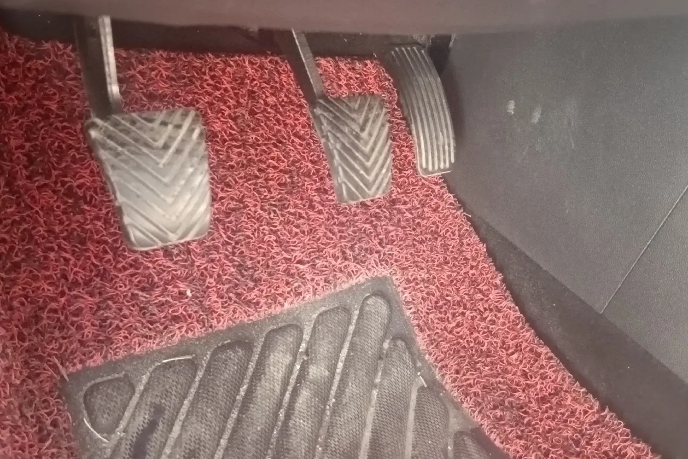 2017 ChangAn Oshan A800 1.6L 125HP L4 5MT,autocango,china used car exporter,china ev exporter,chinese used car exporter,chinese used ev exporter