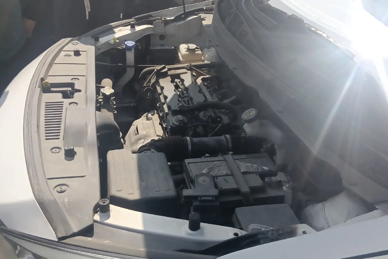 2017 ChangAn Oshan A800 1.6L 125HP L4 5MT,autocango,china used car exporter,china ev exporter,chinese used car exporter,chinese used ev exporter