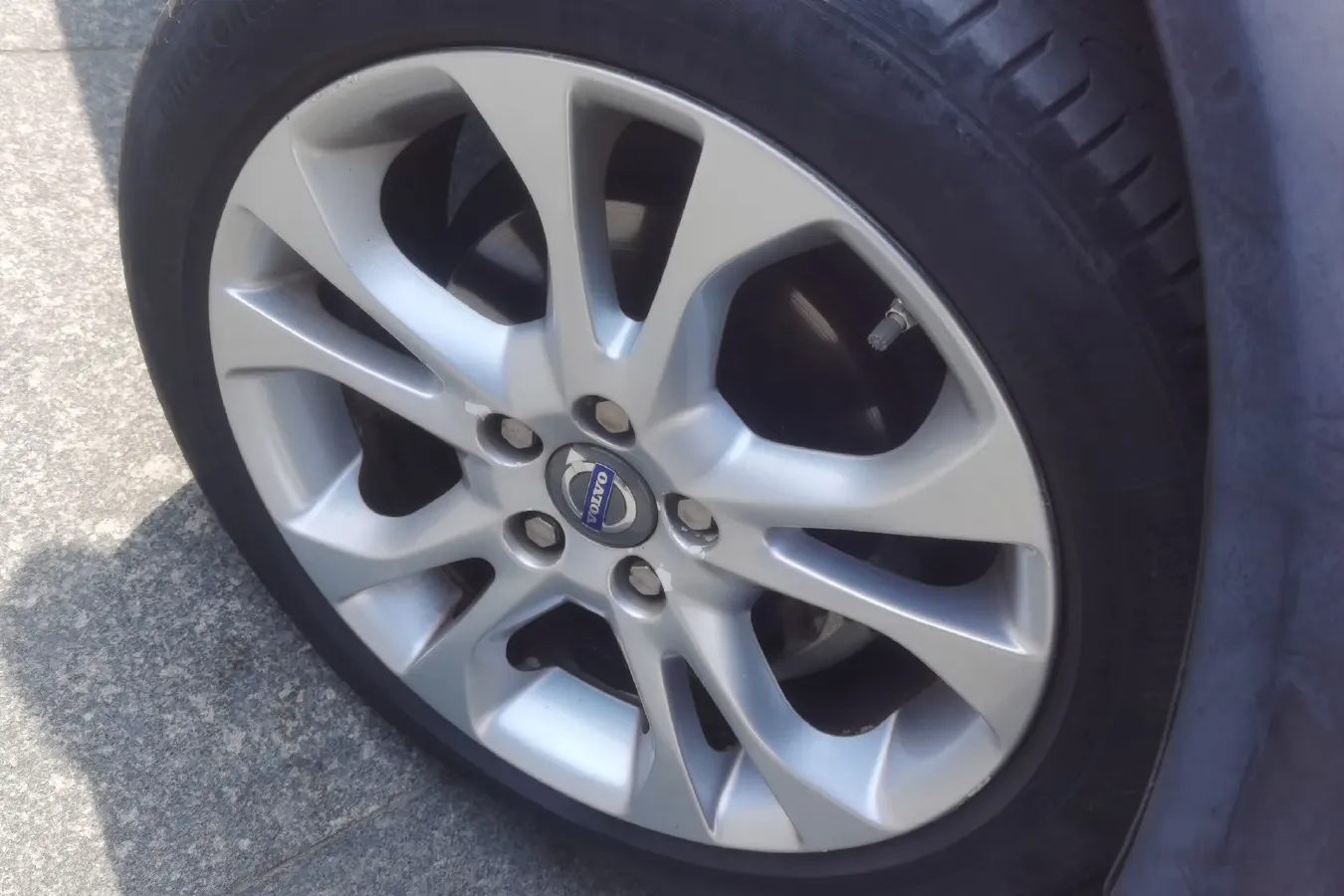 2012 Volvo C30 2.0L 145HP L4 6DCT,autocango,china used car exporter,china ev exporter,chinese used car exporter,chinese used ev exporter