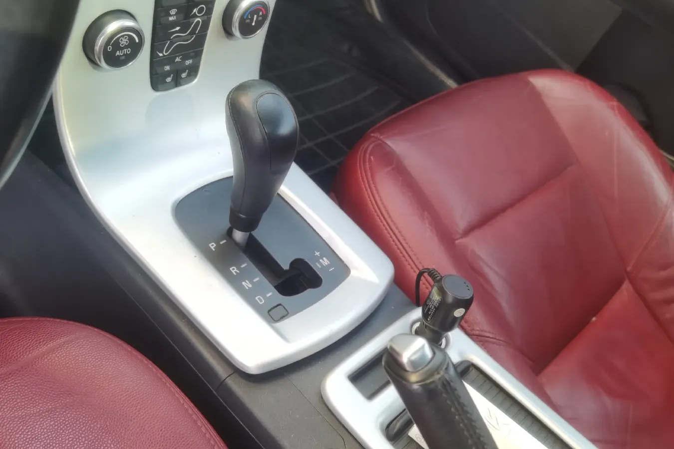 2012 Volvo C30 2.0L 145HP L4 6DCT,autocango,china used car exporter,china ev exporter,chinese used car exporter,chinese used ev exporter