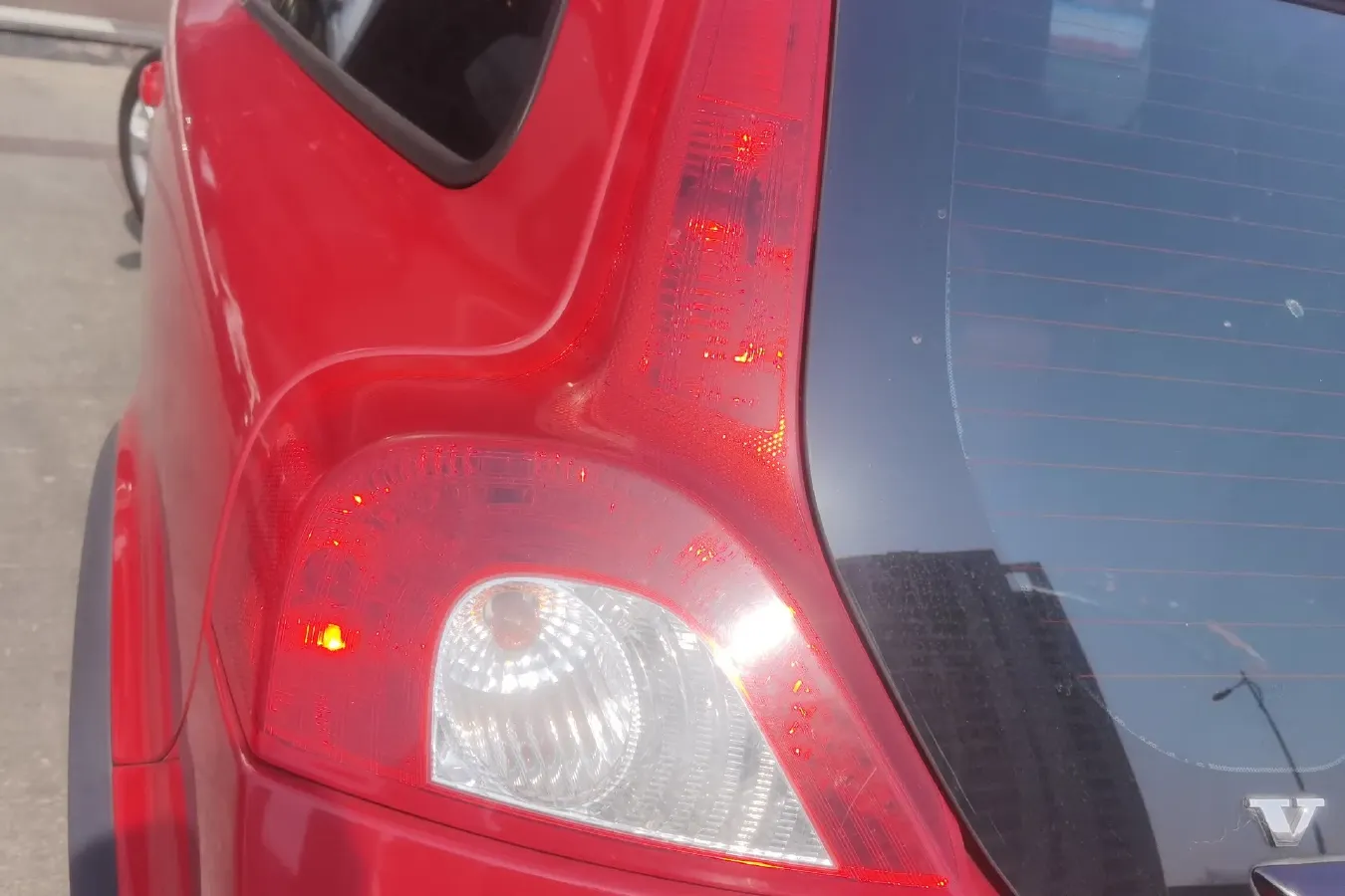 2012 Volvo C30 2.0L 145HP L4 6DCT,autocango,china used car exporter,china ev exporter,chinese used car exporter,chinese used ev exporter