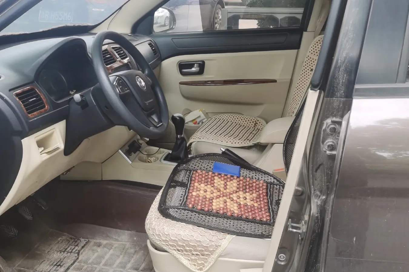 2014 DongFeng Fengon Fengon 330 1.5L 116HP L4 5MT,autocango,china used car exporter,china ev exporter,chinese used car exporter,chinese used ev exporter