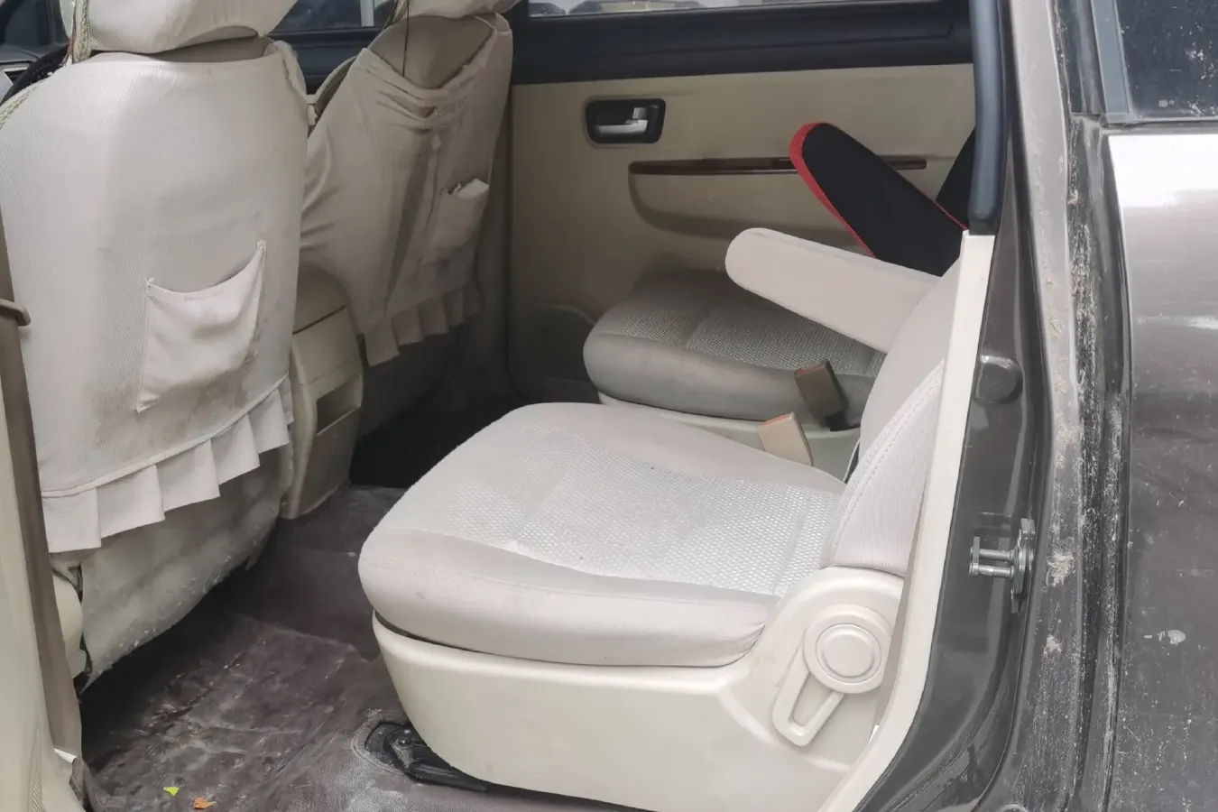 2014 DongFeng Fengon Fengon 330 1.5L 116HP L4 5MT,autocango,china used car exporter,china ev exporter,chinese used car exporter,chinese used ev exporter
