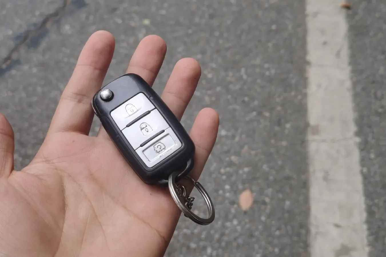 2014 DongFeng Fengon Fengon 330 1.5L 116HP L4 5MT,autocango,china used car exporter,china ev exporter,chinese used car exporter,chinese used ev exporter