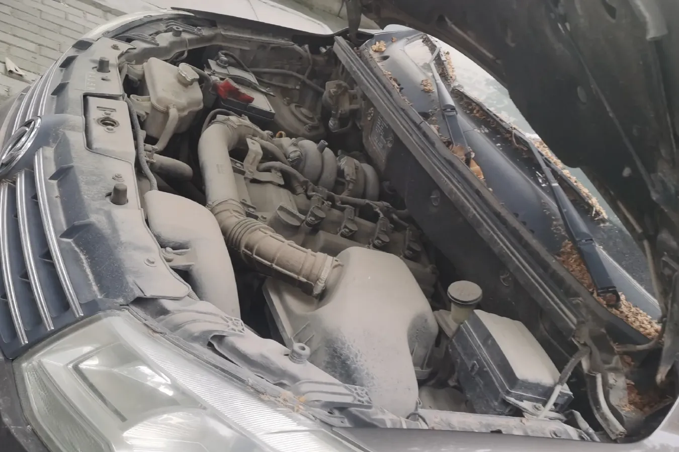 2014 DongFeng Fengon Fengon 330 1.5L 116HP L4 5MT,autocango,china used car exporter,china ev exporter,chinese used car exporter,chinese used ev exporter