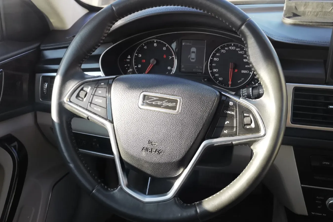 2016 Zotye Z700 1.8T 177HP L4 6DCT,autocango,china used car exporter,china ev exporter,chinese used car exporter,chinese used ev exporter