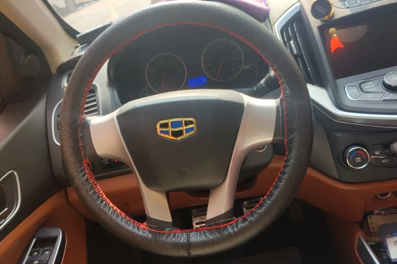 2016 Geely KingKong 1.5L 102HP L4 5MT,autocango,china used car exporter,china ev exporter,chinese used car exporter,chinese used ev exporter