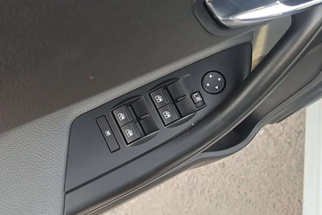 2021 Qoros 3 1.5T 156HP L4 CVT,autocango,china used car exporter,china ev exporter,chinese used car exporter,chinese used ev exporter