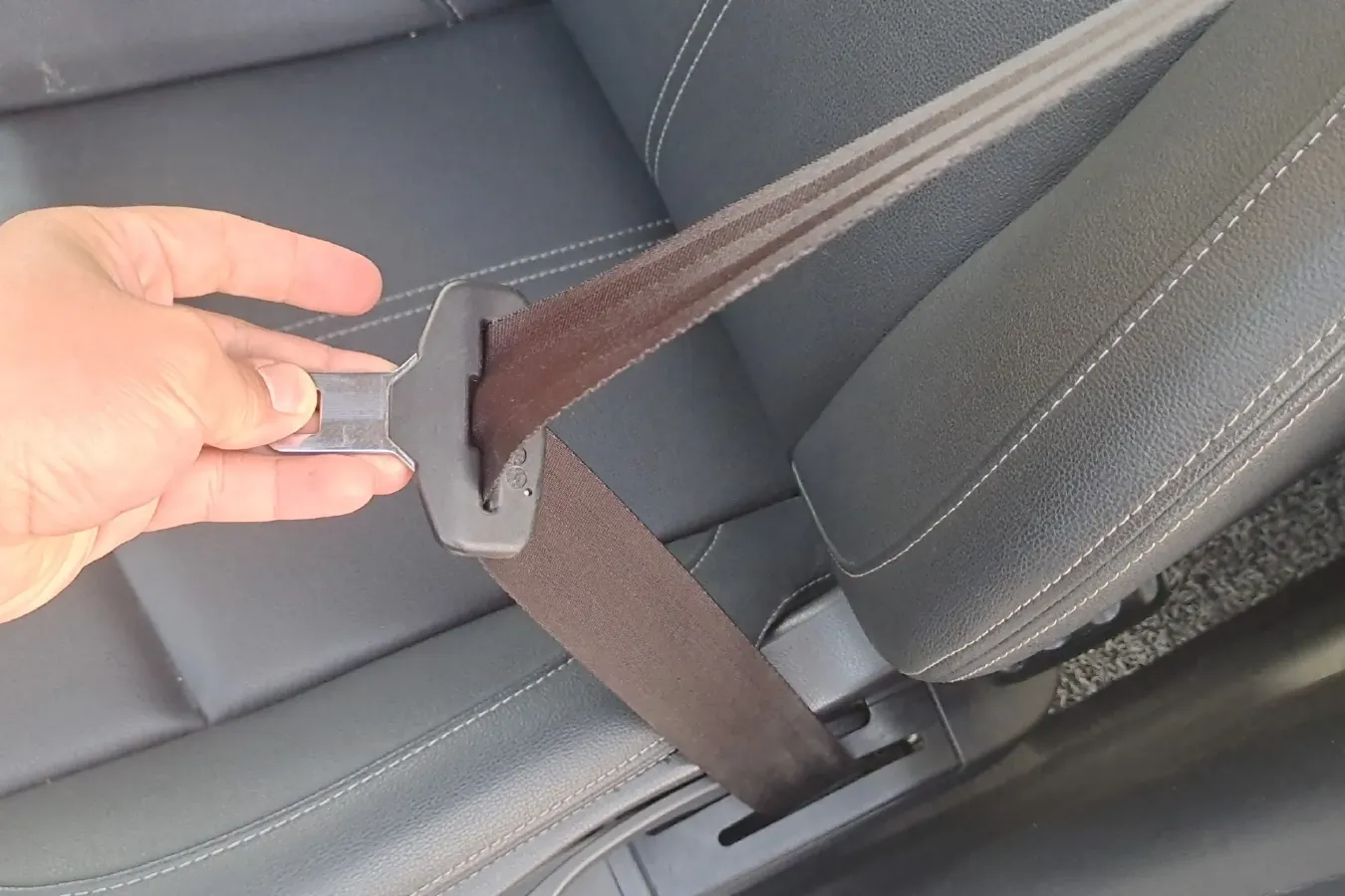 2021 Qoros 3 1.5T 156HP L4 CVT,autocango,china used car exporter,china ev exporter,chinese used car exporter,chinese used ev exporter