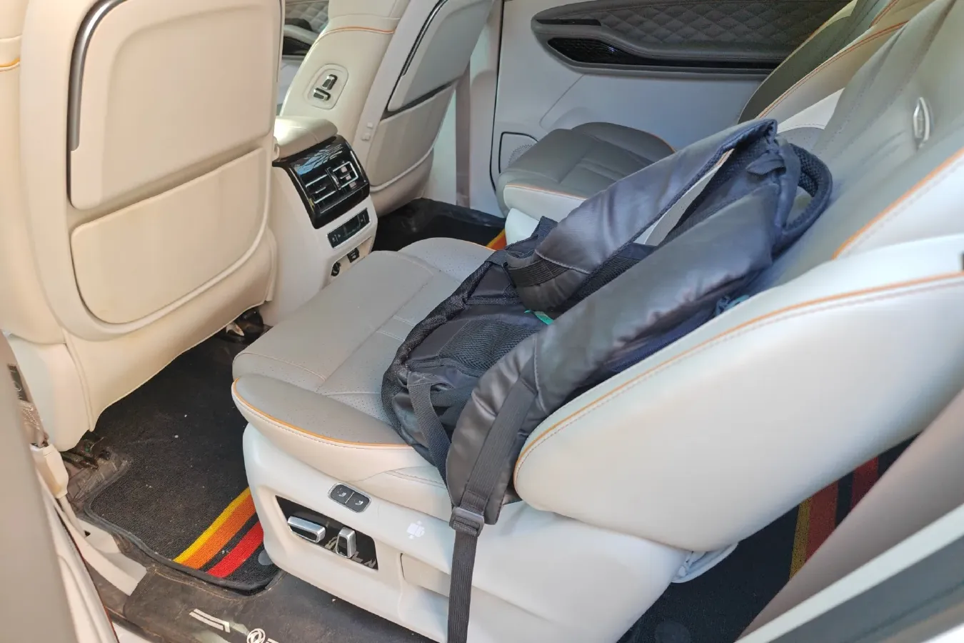 2022 DongFeng Forthing Yacht 1.5T 197HP L4 7DCT,autocango,china used car exporter,china ev exporter,chinese used car exporter,chinese used ev exporter