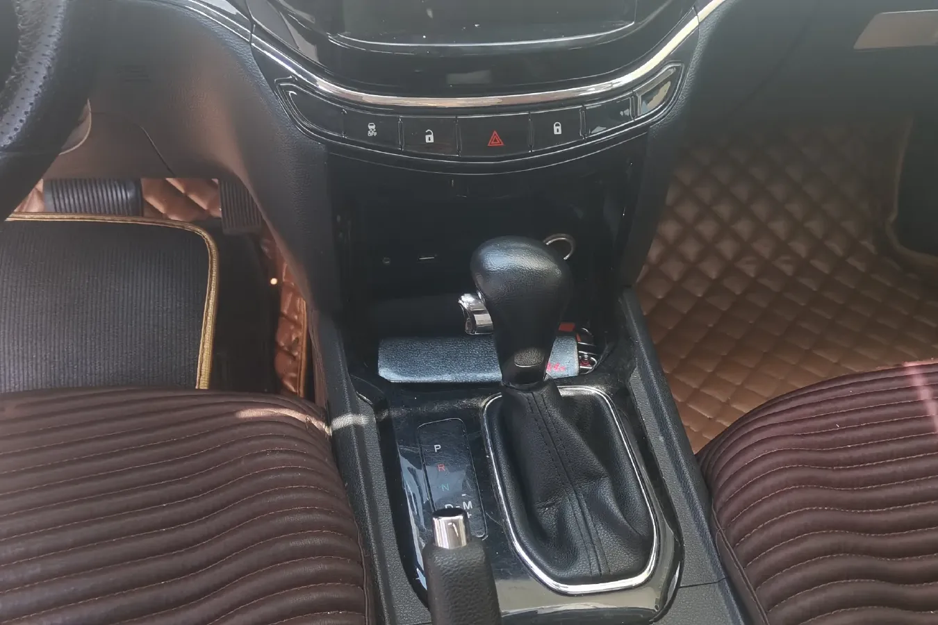 2017 HaiMa S7 1.8T 188HP L4 6AT,autocango,china used car exporter,china ev exporter,chinese used car exporter,chinese used ev exporter