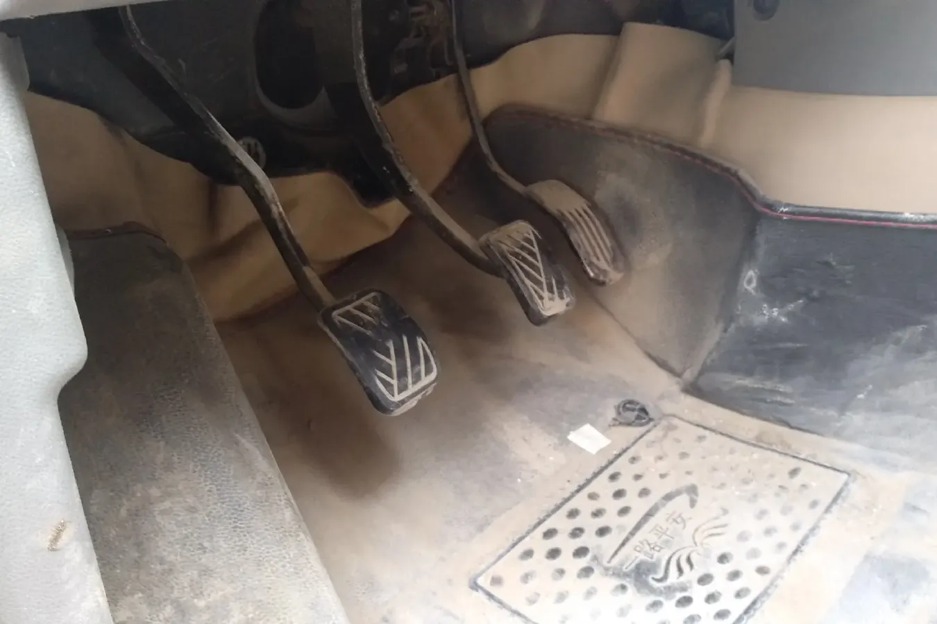 2014 BAIC WeiWang M20 1.5L 102HP L4 5MT,autocango,china used car exporter,china ev exporter,chinese used car exporter,chinese used ev exporter