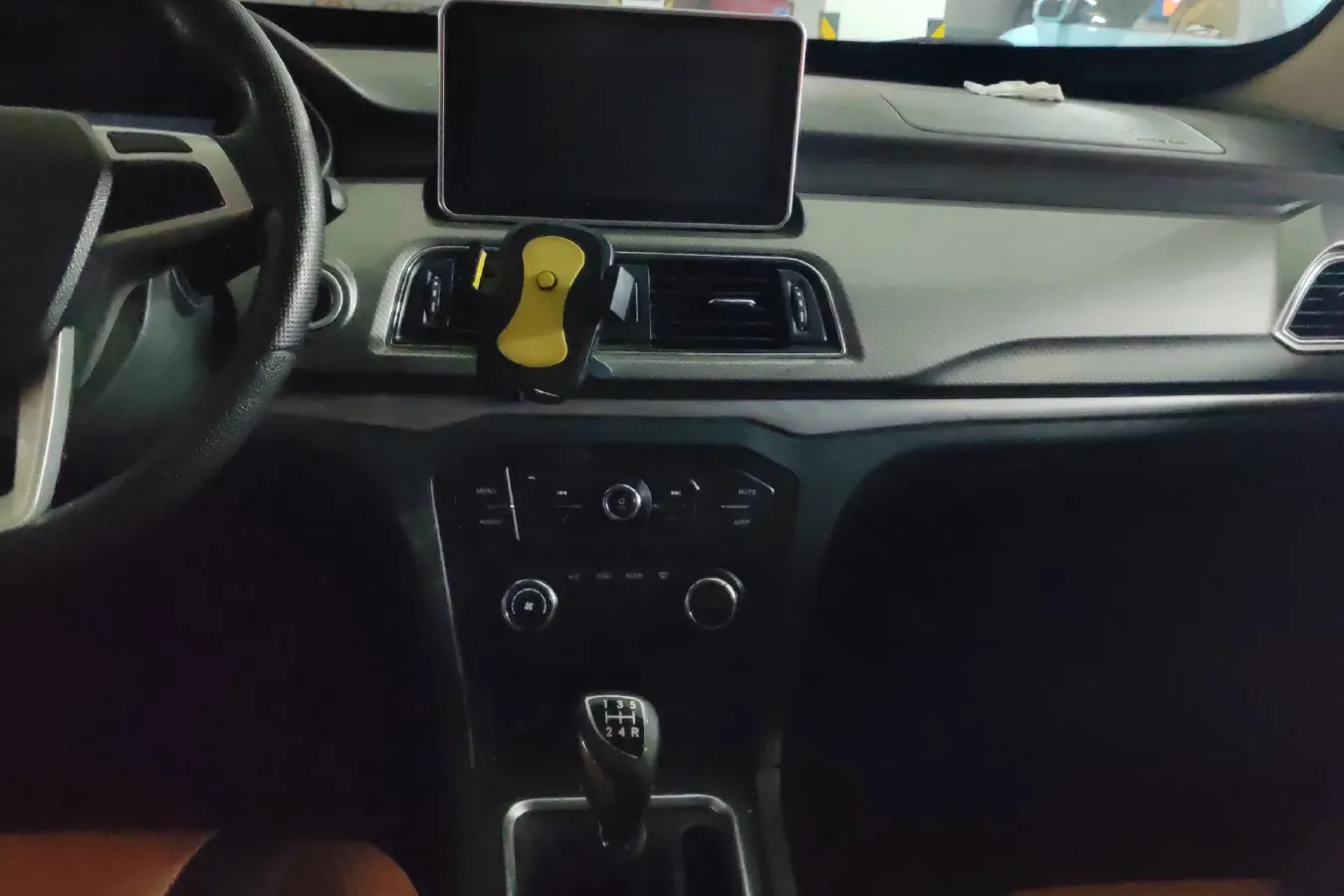 2017 BAIC WeiWang M50F 1.5L 116HP L4 5MT,autocango,china used car exporter,china ev exporter,chinese used car exporter,chinese used ev exporter