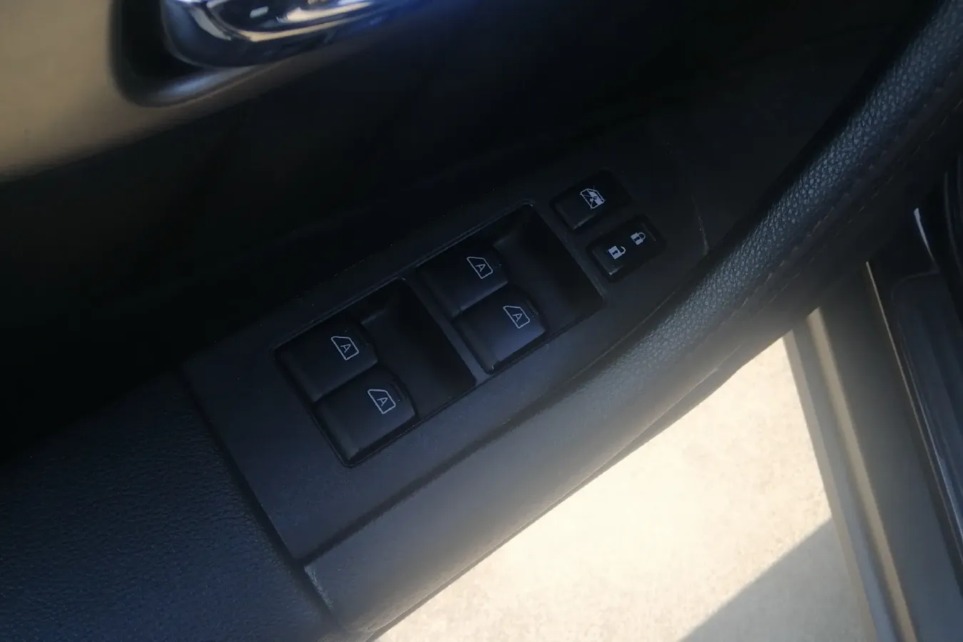 2013 Infiniti QX70 3.7L 351HP V6 7AT,autocango,china used car exporter,china ev exporter,chinese used car exporter,chinese used ev exporter