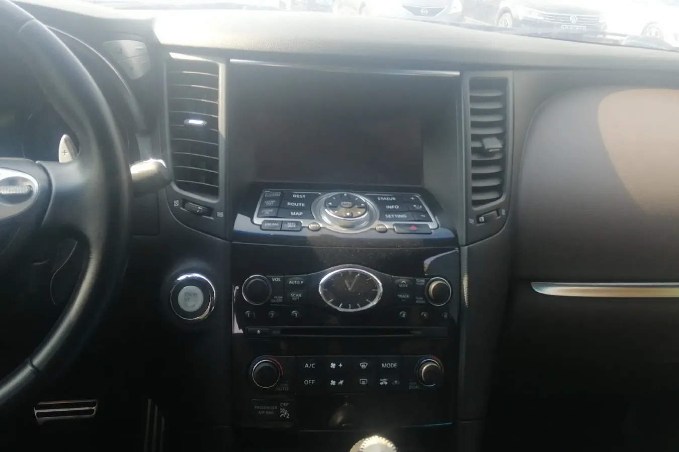 2013 Infiniti QX70 3.7L 351HP V6 7AT,autocango,china used car exporter,china ev exporter,chinese used car exporter,chinese used ev exporter