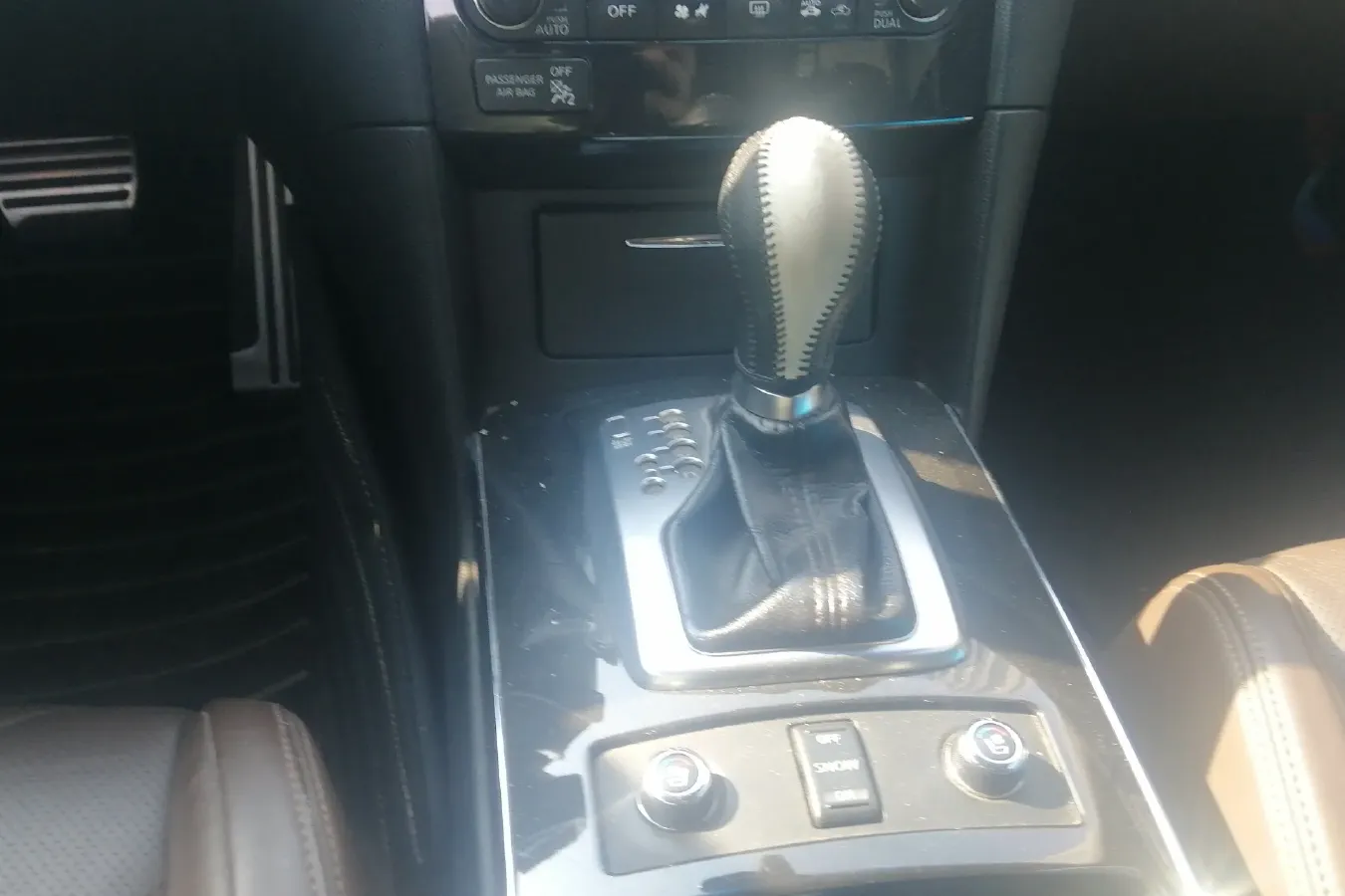 2013 Infiniti QX70 3.7L 351HP V6 7AT,autocango,china used car exporter,china ev exporter,chinese used car exporter,chinese used ev exporter