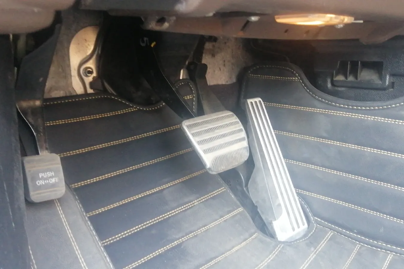 2013 Infiniti QX70 3.7L 351HP V6 7AT,autocango,china used car exporter,china ev exporter,chinese used car exporter,chinese used ev exporter