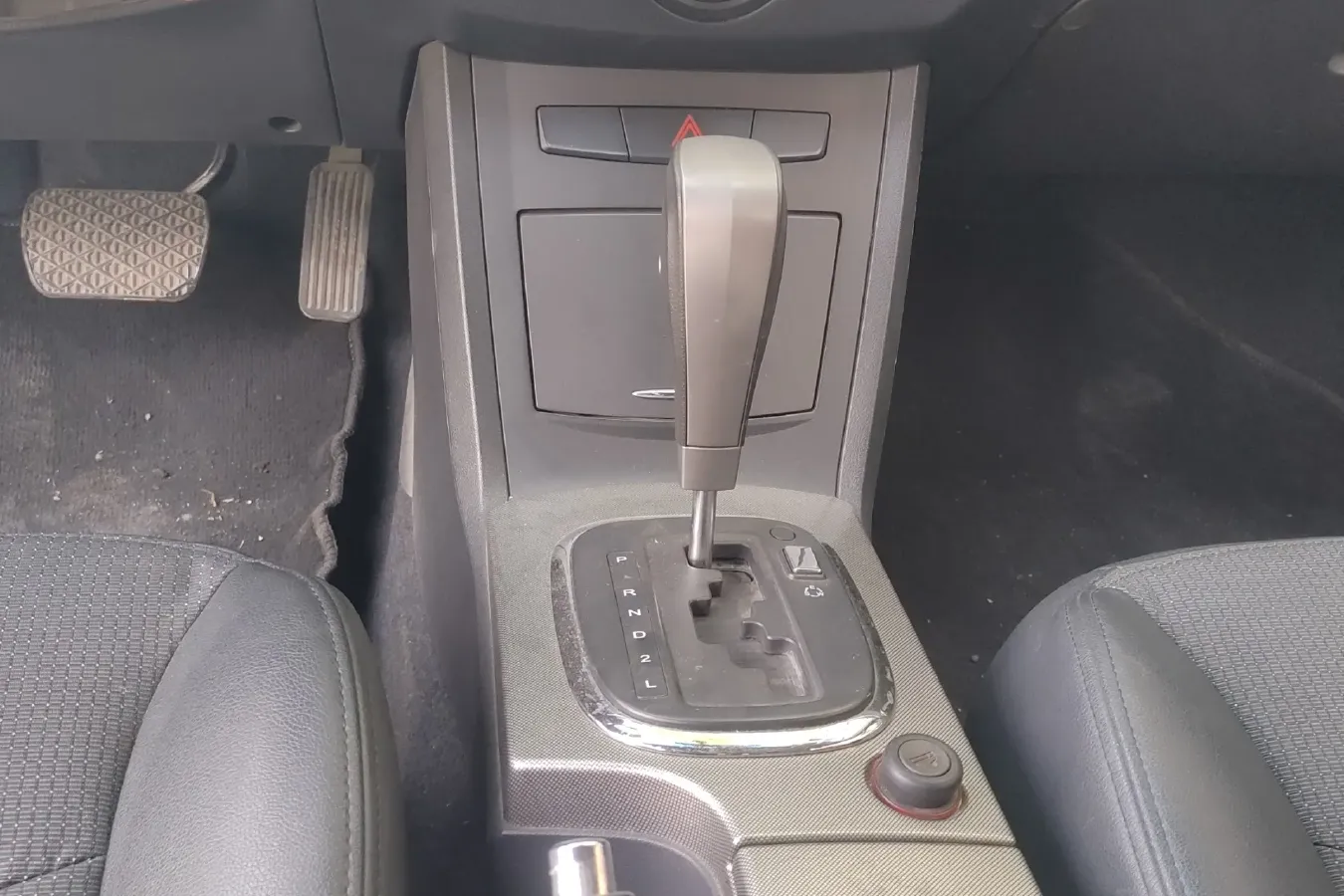 2013 Roewe 350 1.5L 109HP L4 4AT,autocango,china used car exporter,china ev exporter,chinese used car exporter,chinese used ev exporter